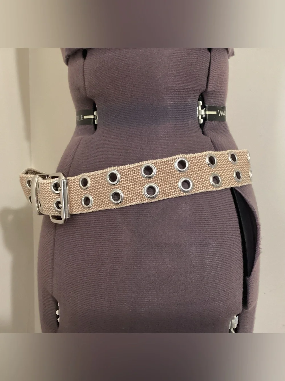 Vintage Y2K Khaki Canvas Grommet Belt 39”